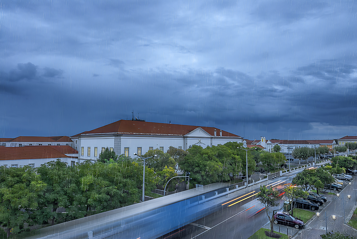 Avenida de Vendas Novas sob chuva